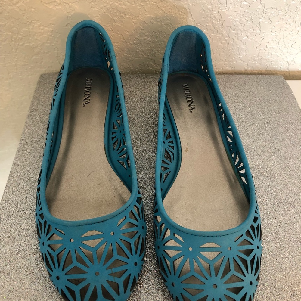 New Lovely flats